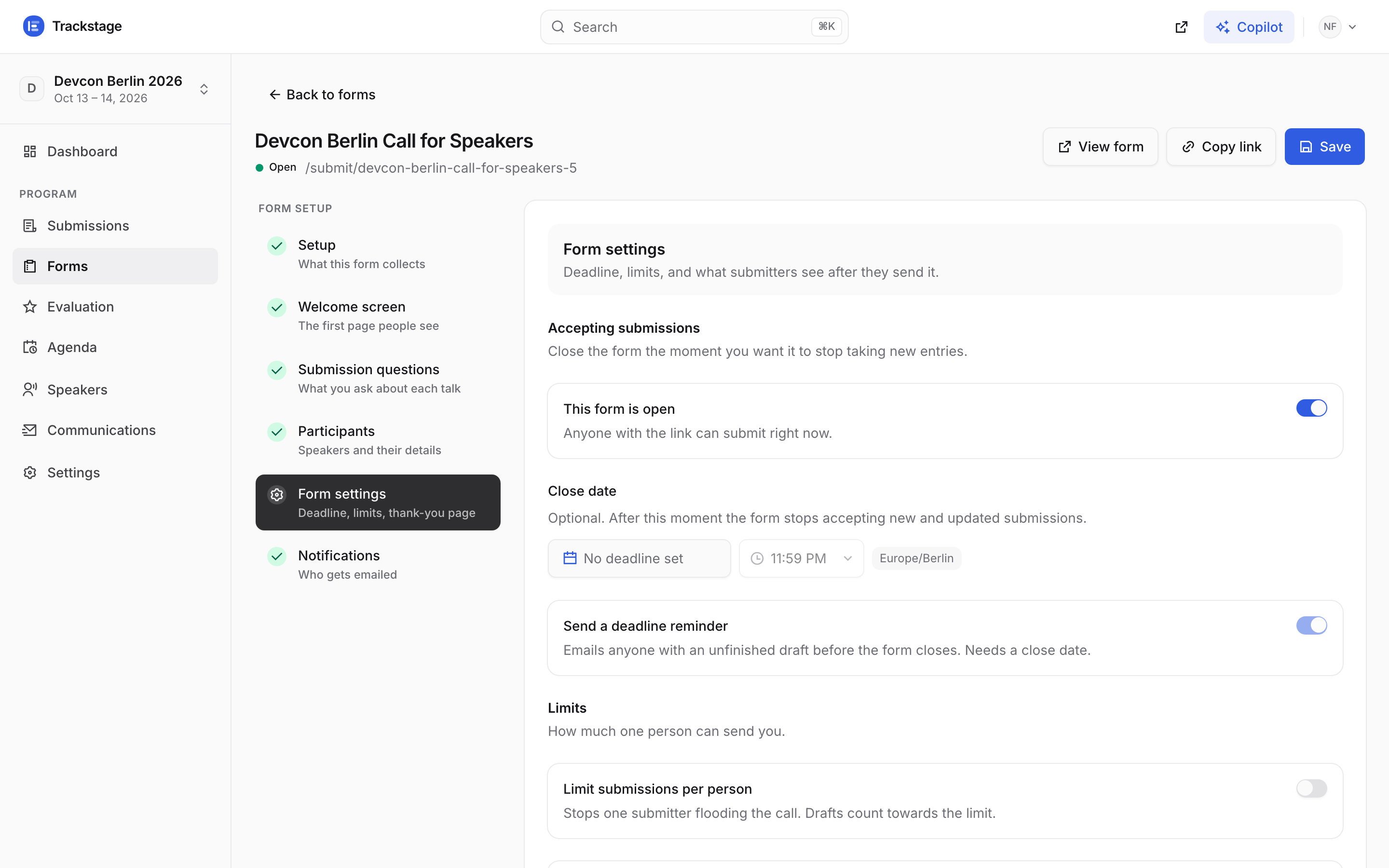 The Form settings step showing the close date, submission limits and thank-you page